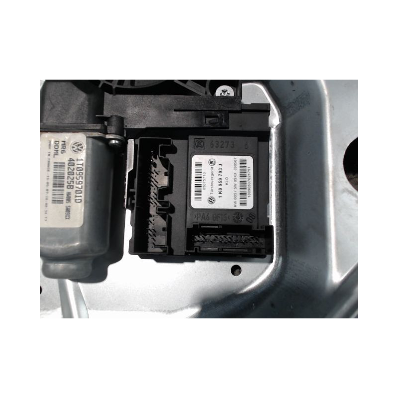 MECANISME+MOTEUR LEVE-GLACE AVANT GAUCHE SKODA OCTAVIA 2000-