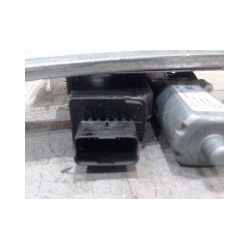 MECANISME+MOTEUR LEVE-GLACE AVANT GAUCHE PEUGEOT 2008