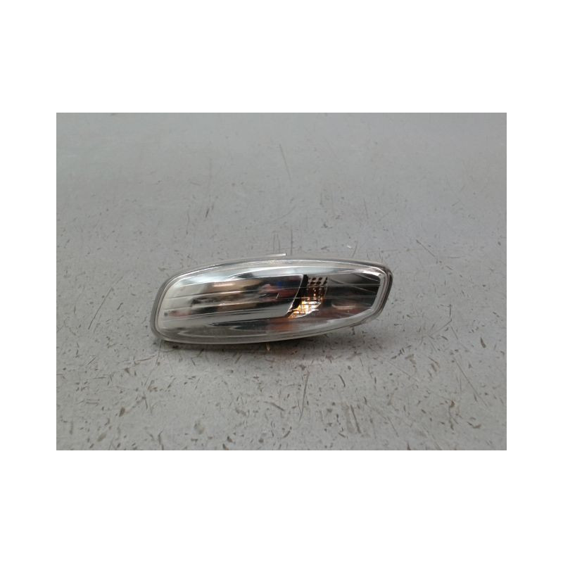 REPETITEUR RETROVISEUR GAUCHE PEUGEOT 3008 BREAK I Phase 1 2009-2013