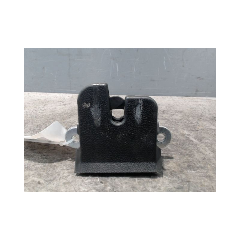SERRURE HAYON  VOLKSWAGEN POLO 2009-