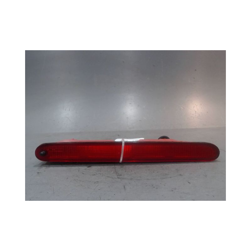 FEUX STOP SUPPLEMENTAIRE CITROEN BERLINGO