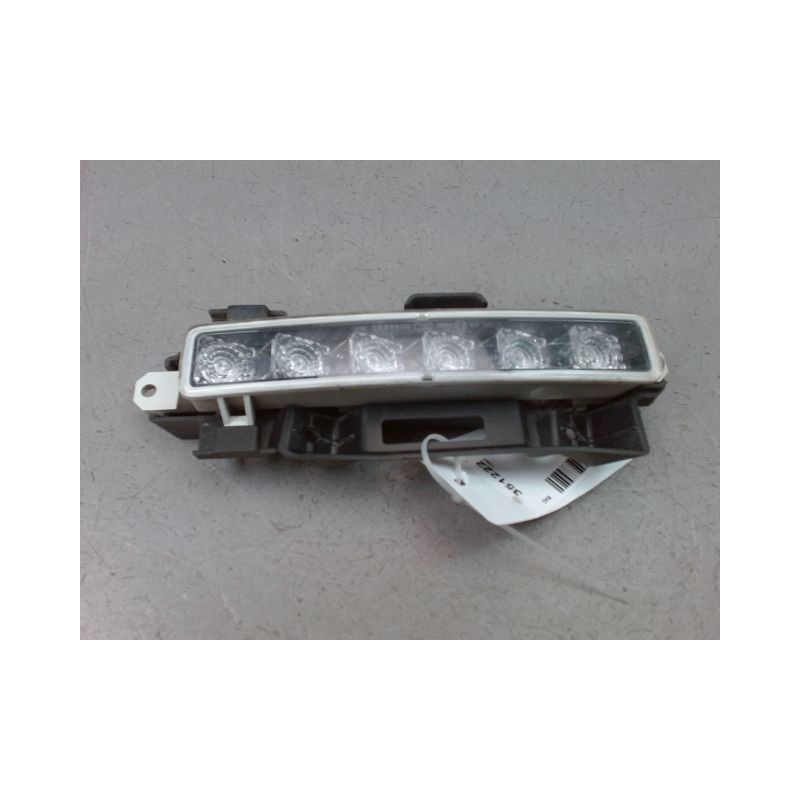 FEUX POSITION GAUCHE PEUGEOT 108