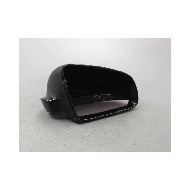 CARENAGE RETROVISEUR EXTERIEUR DROIT AUDI A4 AVANT II Phase 2 2004-2008