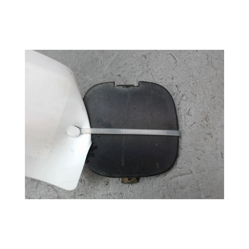 OBTURATEUR COUVRE CROCHET DE BOUCLIER AR PEUGEOT BIPPER FG 2008-...
