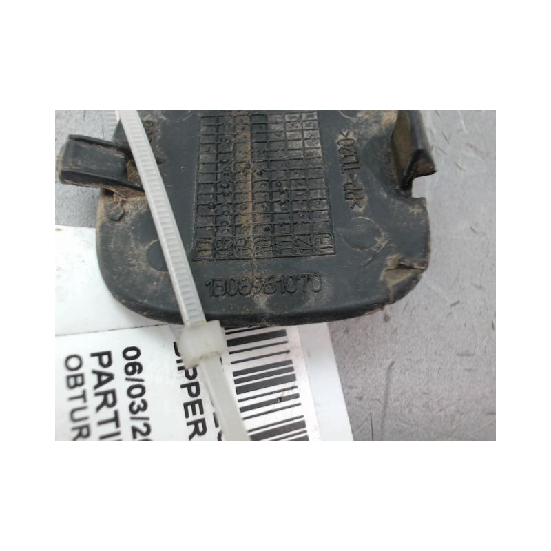 OBTURATEUR COUVRE CROCHET DE BOUCLIER AR PEUGEOT BIPPER FG 2008-...