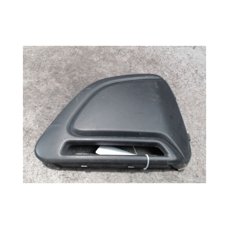 OBTURATEUR PHARE ADDITIONNEL PARE-CHOC AVG PEUGEOT 108