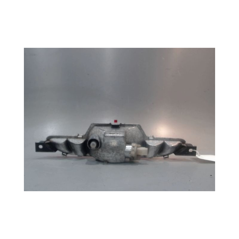 FEU BROUILLARD CENTRAL ARRIERE PEUGEOT 208