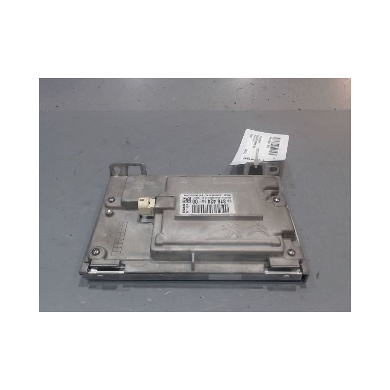 ECRAN GPS PEUGEOT 2008