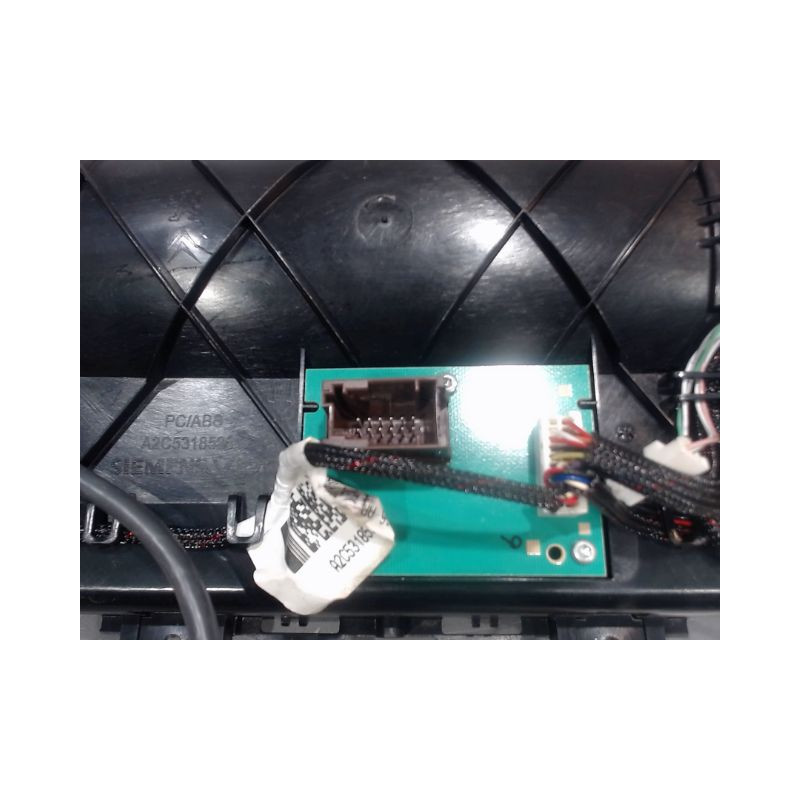 ECRAN GPS PEUGEOT 5008