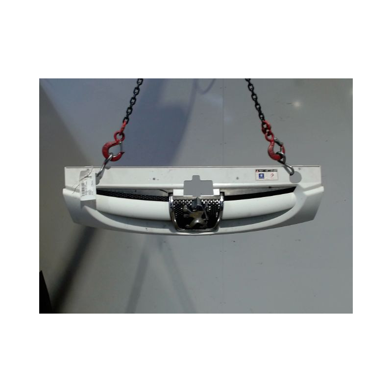 CALANDRE PEUGEOT PARTNER FGT 2002-