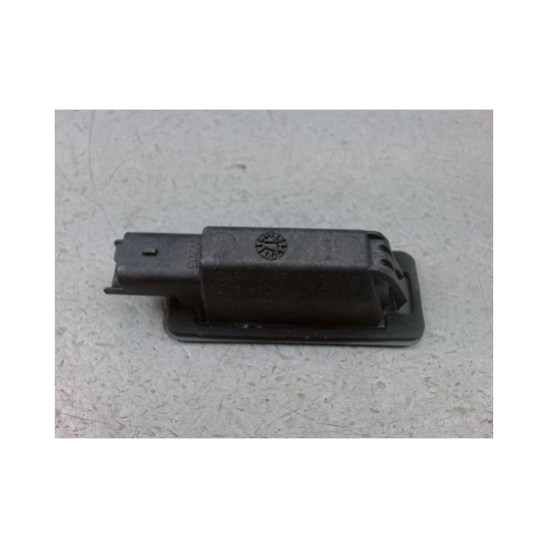 ECLAIREUR PLAQUE DE POLICE DROIT PEUGEOT 308 2009-