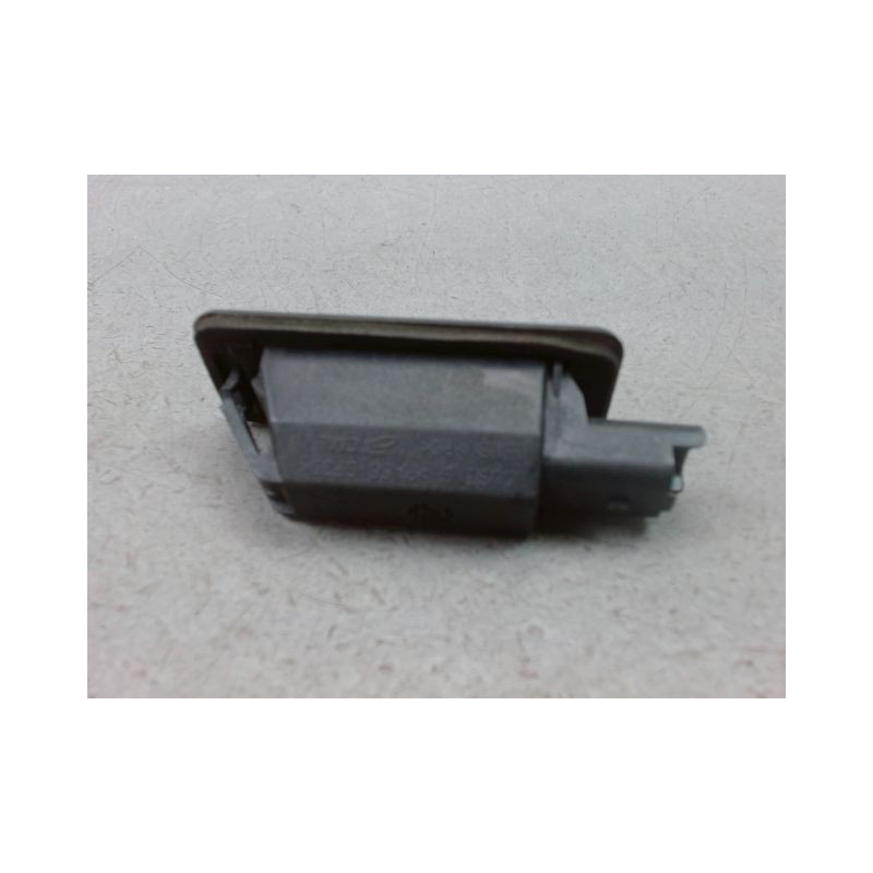 ECLAIREUR PLAQUE DE POLICE DROIT PEUGEOT 208 Phase 1 2012-...