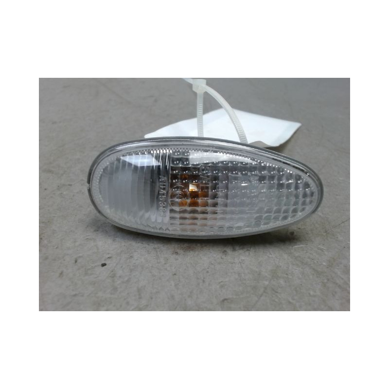 REPETITEUR AILE GAUCHE CITROEN C-ZERO