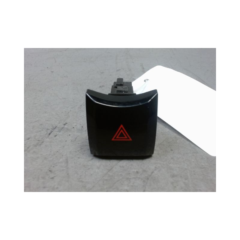 BOUTON DE WARNING CITROEN C-ZERO