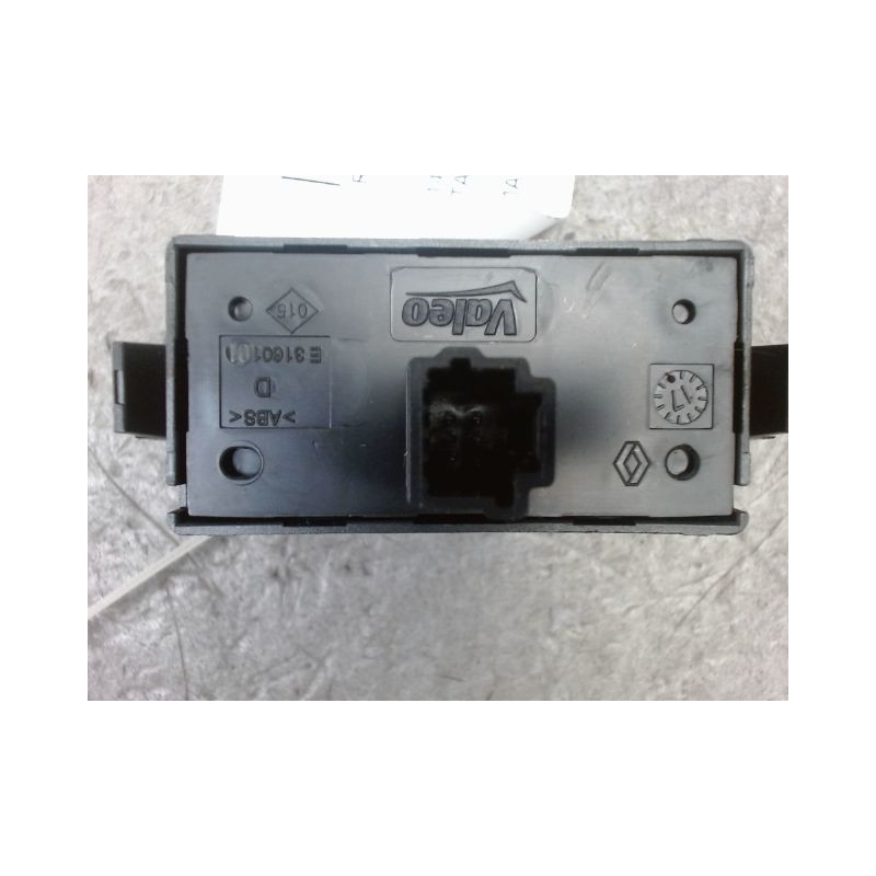 BOUTON DE WARNING RENAULT TRAFIC