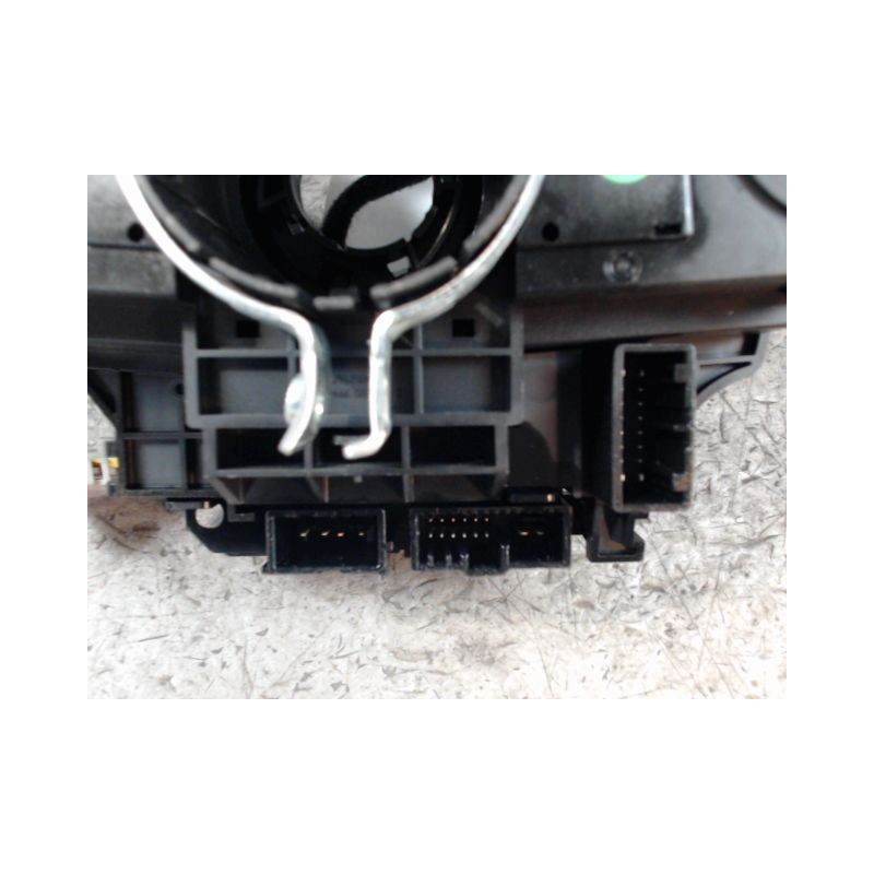 BLOC COMMODOS KIA NIRO