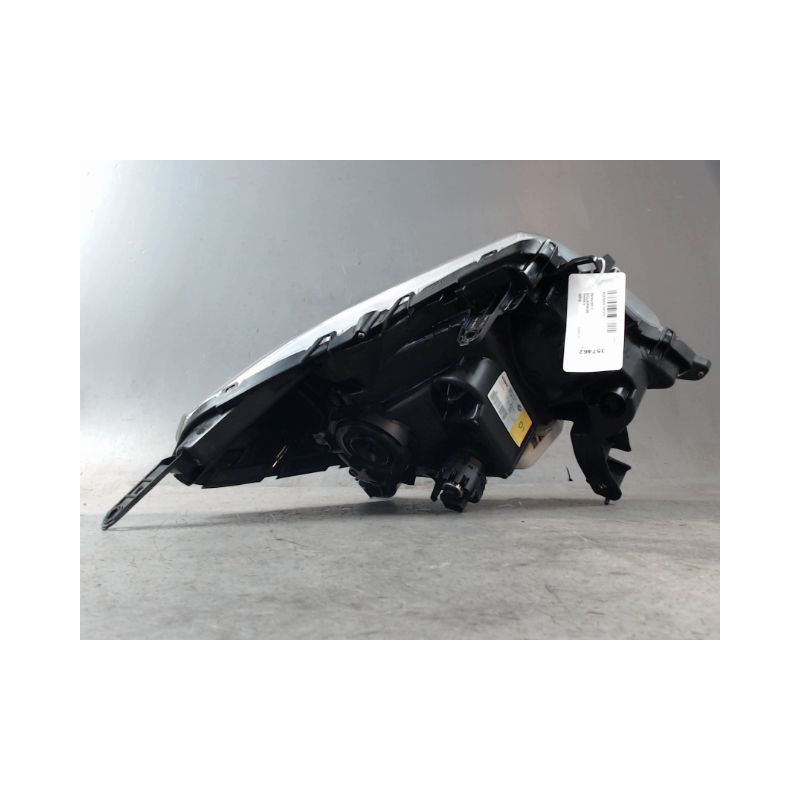 PHARE GAUCHE NISSAN NP300