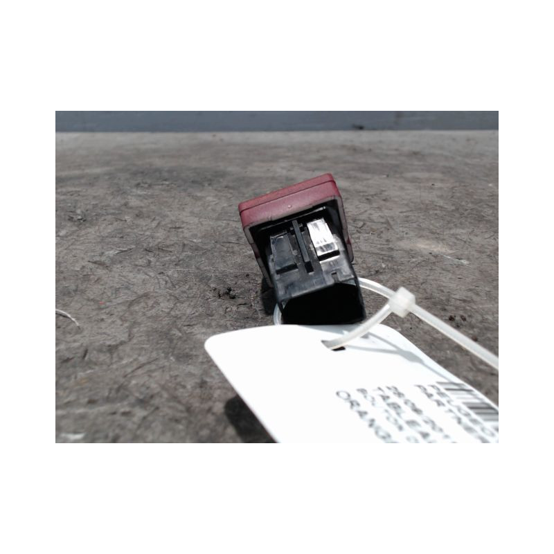 BOUTON DE WARNING PEUGEOT PARTNER TEPEE 2008-