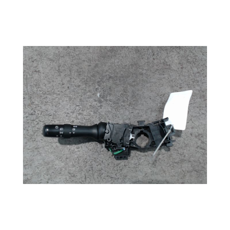 COMMANDE CLIGNOTANT TOYOTA YARIS II 2010-