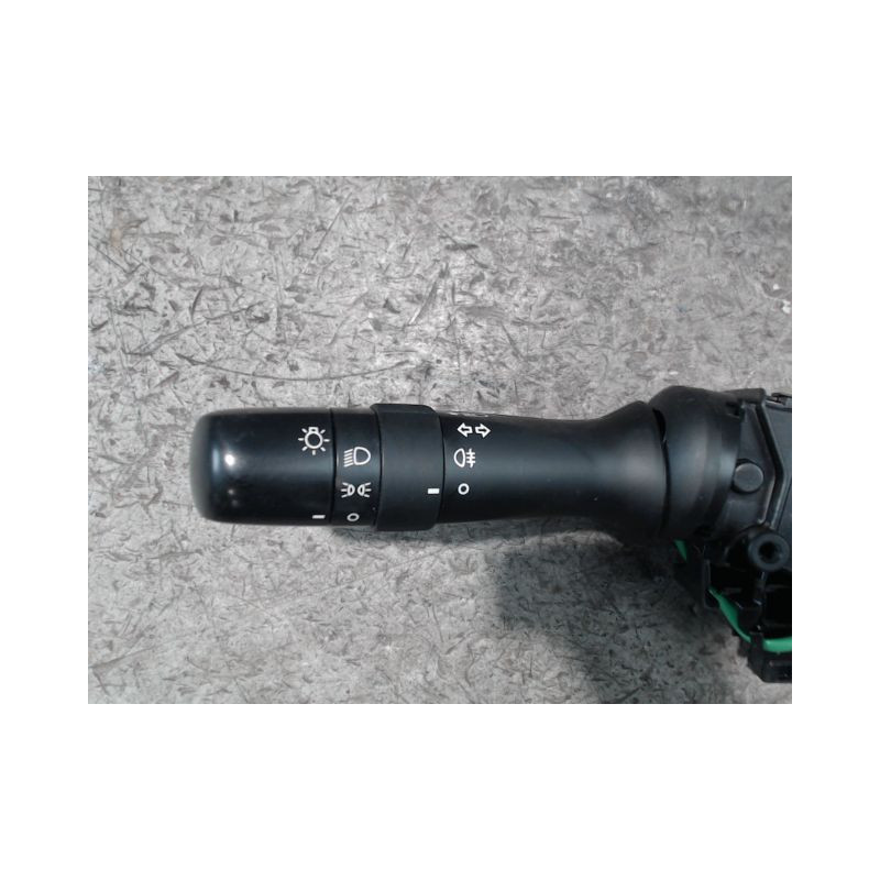 COMMANDE CLIGNOTANT TOYOTA YARIS II 2010-