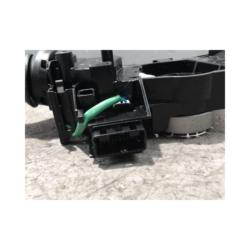 COMMANDE CLIGNOTANT TOYOTA YARIS II 2010-