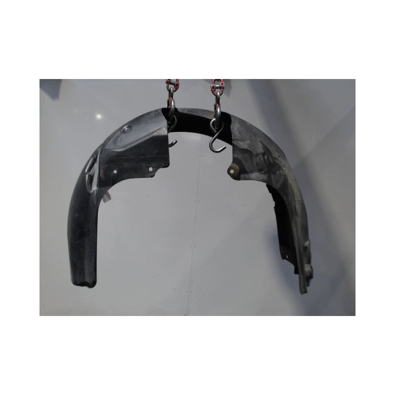 PARE-BOUE AVANT DROIT FORD FIESTA 2005-