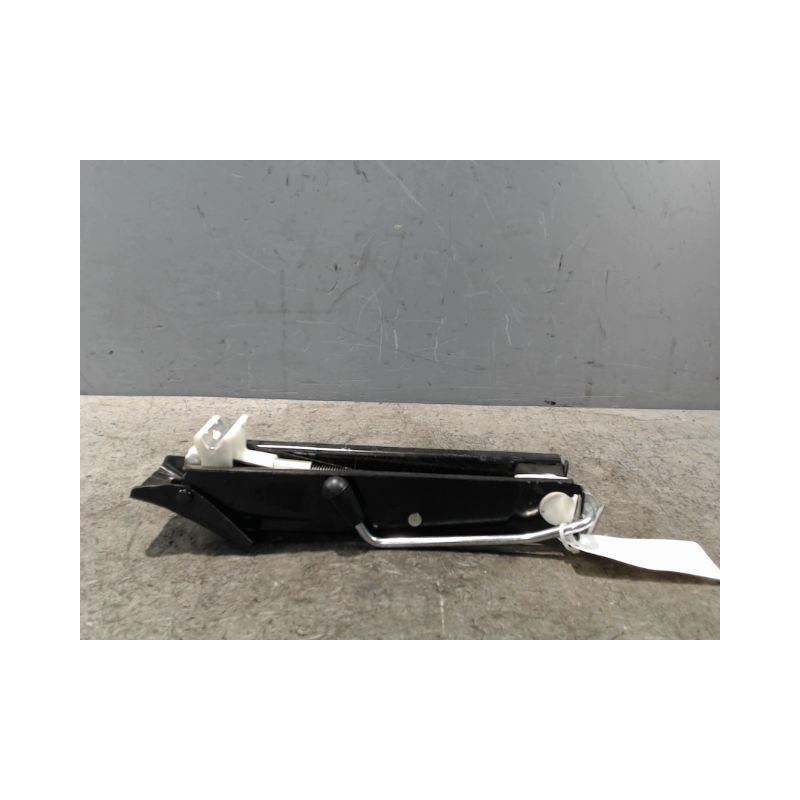 CRIC + MANIVELLE VOLKSWAGEN POLO 2009-