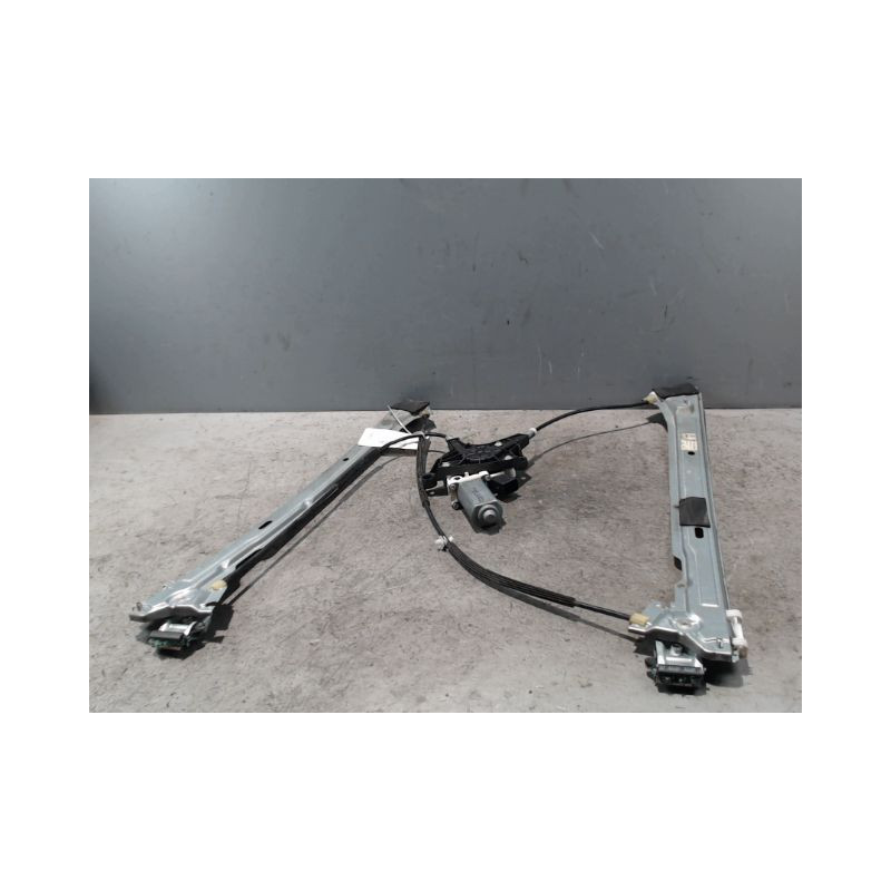 MECANISME+MOTEUR LEVE-GLACE AVANT DROIT MERCEDES VITO FOURGON LONG 2003-