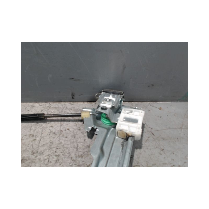 MECANISME+MOTEUR LEVE-GLACE AVANT DROIT MERCEDES VITO FOURGON LONG 2003-