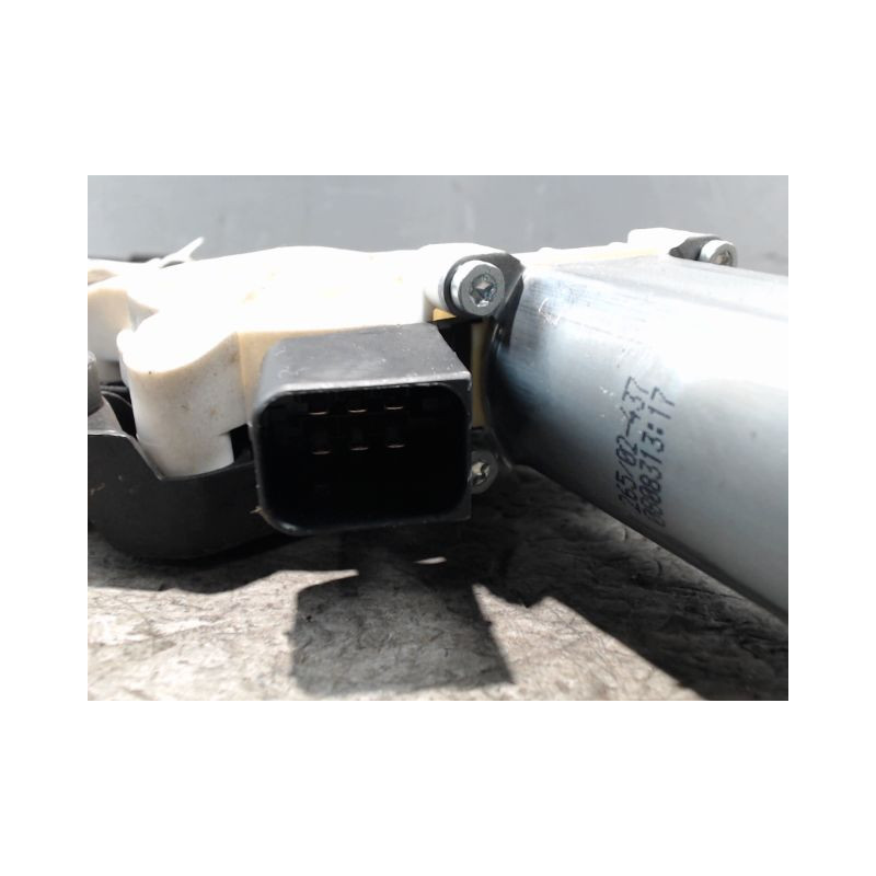 MECANISME+MOTEUR LEVE-GLACE AVANT DROIT MERCEDES VITO FOURGON LONG 2003-