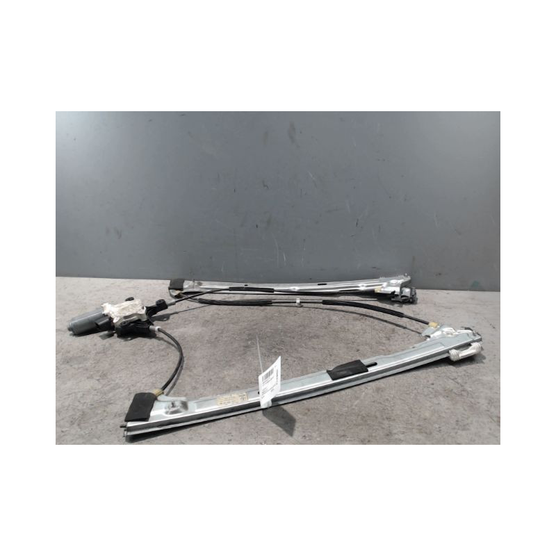 MECANISME+MOTEUR LEVE-GLACE AVANT GAUCHE MERCEDES VITO FOURGON LONG 2003-