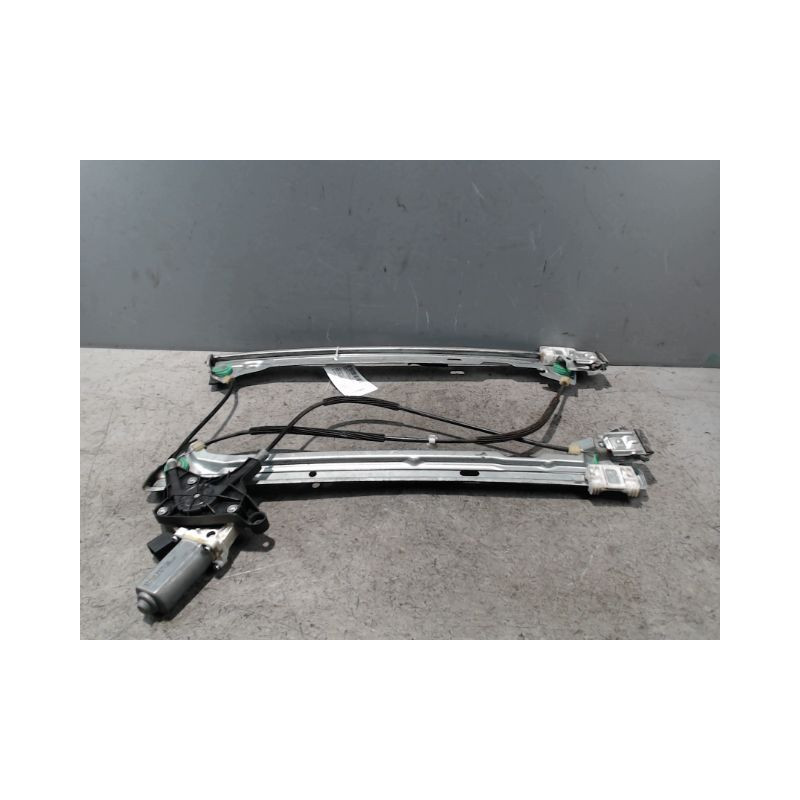 MECANISME+MOTEUR LEVE-GLACE AVANT GAUCHE MERCEDES VITO FOURGON LONG 2003-