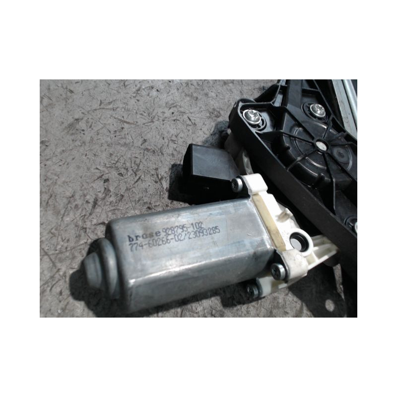 MECANISME+MOTEUR LEVE-GLACE AVANT GAUCHE MERCEDES VITO FOURGON LONG 2003-
