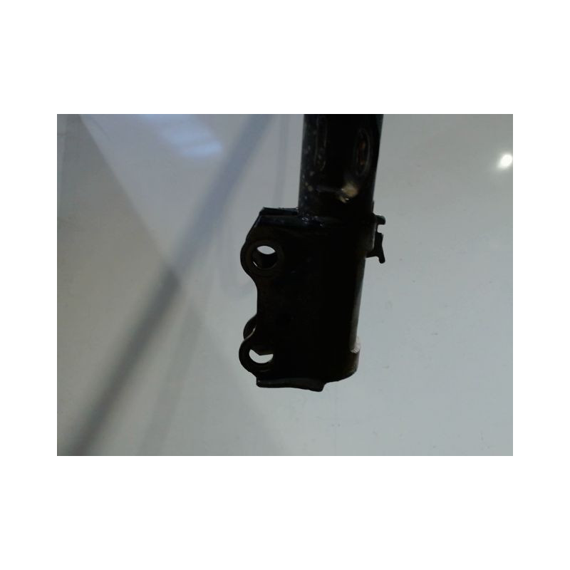 AMORTISSEUR AVANT DROIT TOYOTA VERSO 2010-