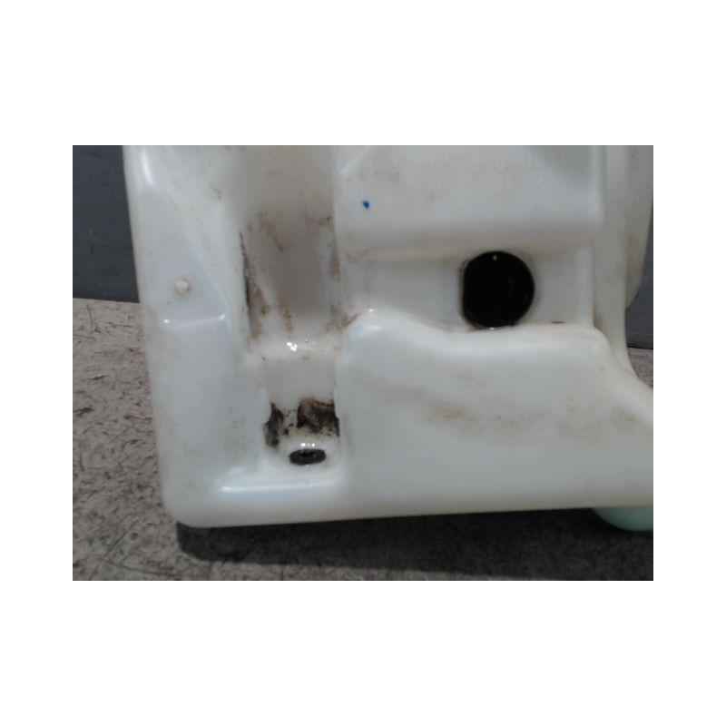 RESERVOIR LAVE-GLACE AVANT MERCEDES CLASSE C COUPE SPORT 2004-
