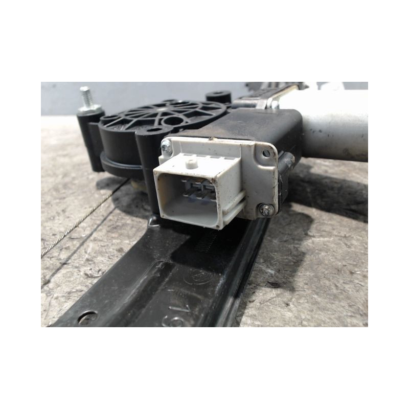 MECANISME+MOTEUR LEVE-GLACE AVANT DROIT FIAT BRAVO 2007-