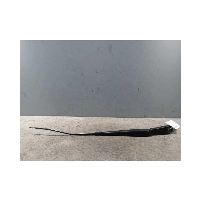 BRAS ESSUIE-GLACE AVANT DROIT BMW SERIE 1
