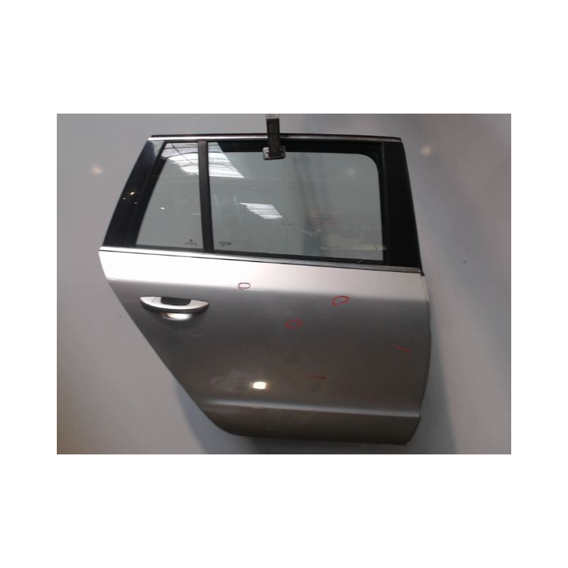 PORTE ARRIERE DROIT SKODA SUPERB