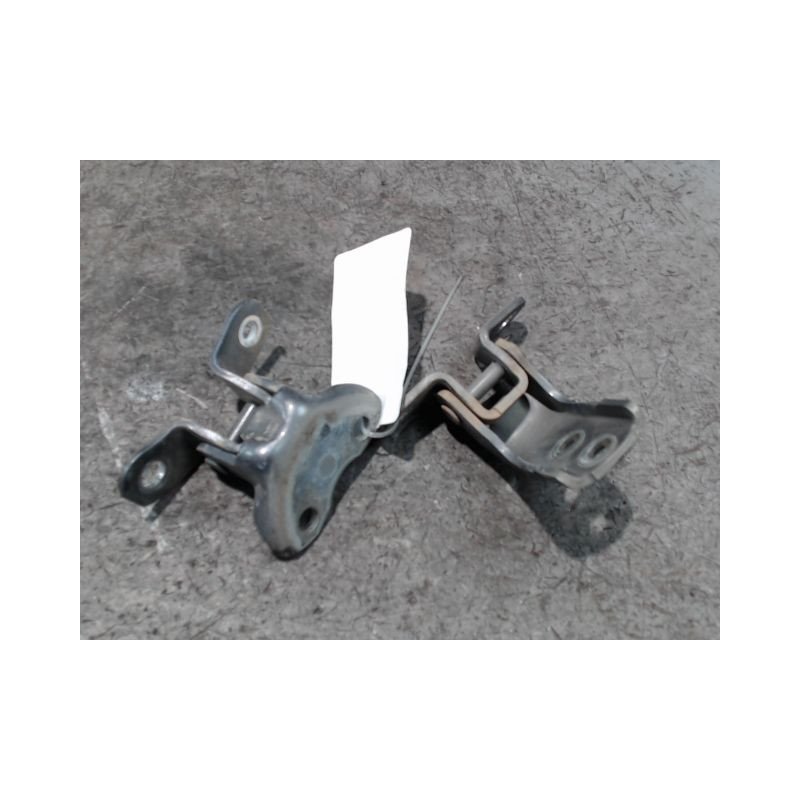CHARNIÈRE PORTE AVD TOYOTA VERSO 2010-