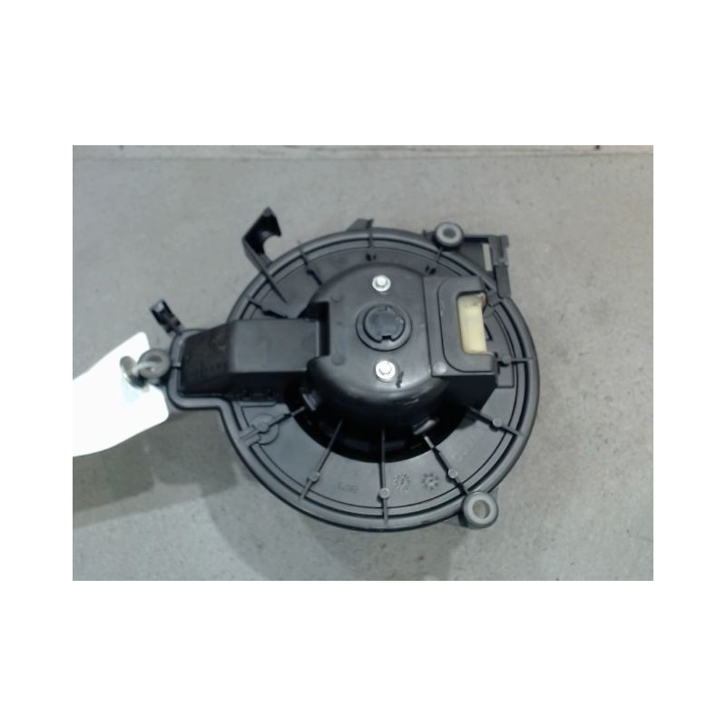 MOTEUR VENTILATEUR CHAUFFAGE IVECO 35S18