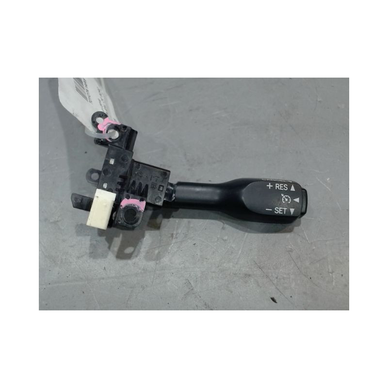 COMMANDE REGULATEUR/LIMITATEUR VITESSE TOYOTA YARIS