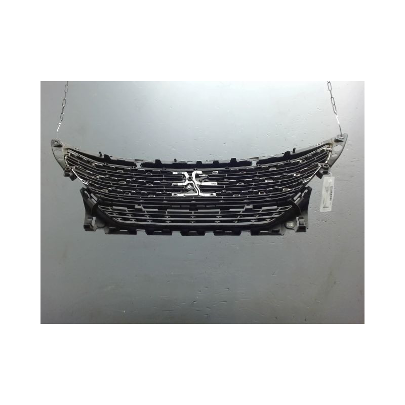CALANDRE PEUGEOT 5008