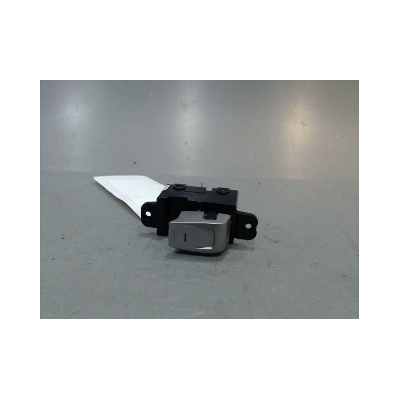 COMMANDE LEVE-GLACE PORTE ARG SSANGYONG TIVOLI