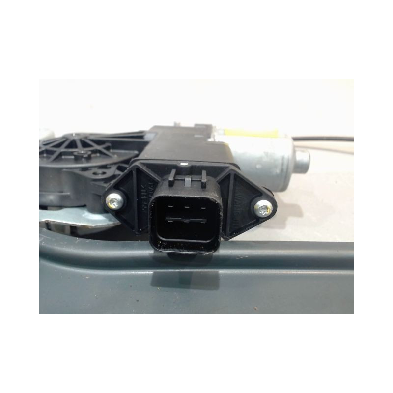 MECANISME+MOTEUR LEVE-GLACE AVANT GAUCHE SSANGYONG TIVOLI