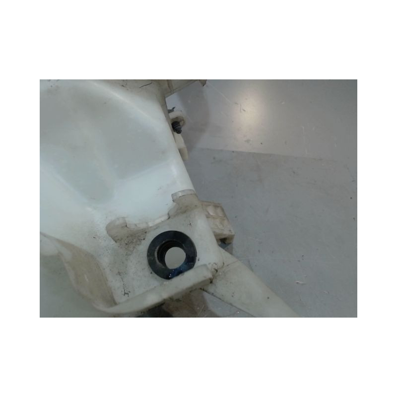 RESERVOIR LAVE-GLACE AVANT CHEVROLET SPARK