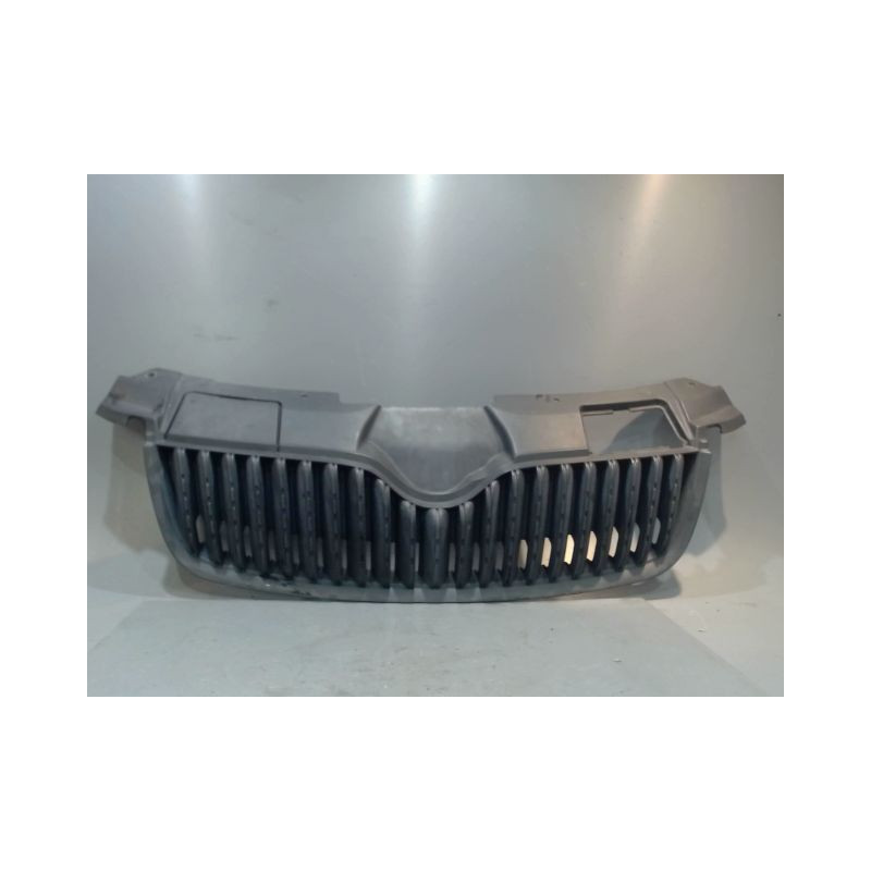 CALANDRE SKODA ROOMSTER