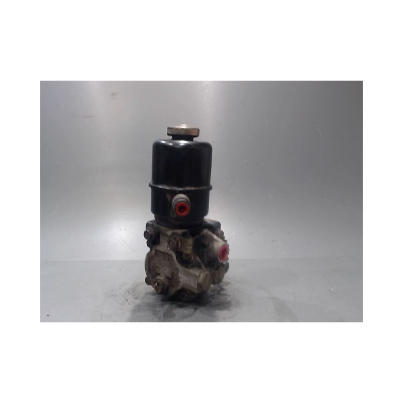 POMPE DIRECTION ASSISTEE MITSUBISHI PAJERO