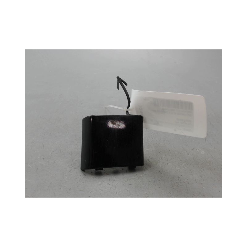 OBTURATEUR COUVRE CROCHET DE BOUCLIER AV RENAULT MEGANE III ESTATE 09-