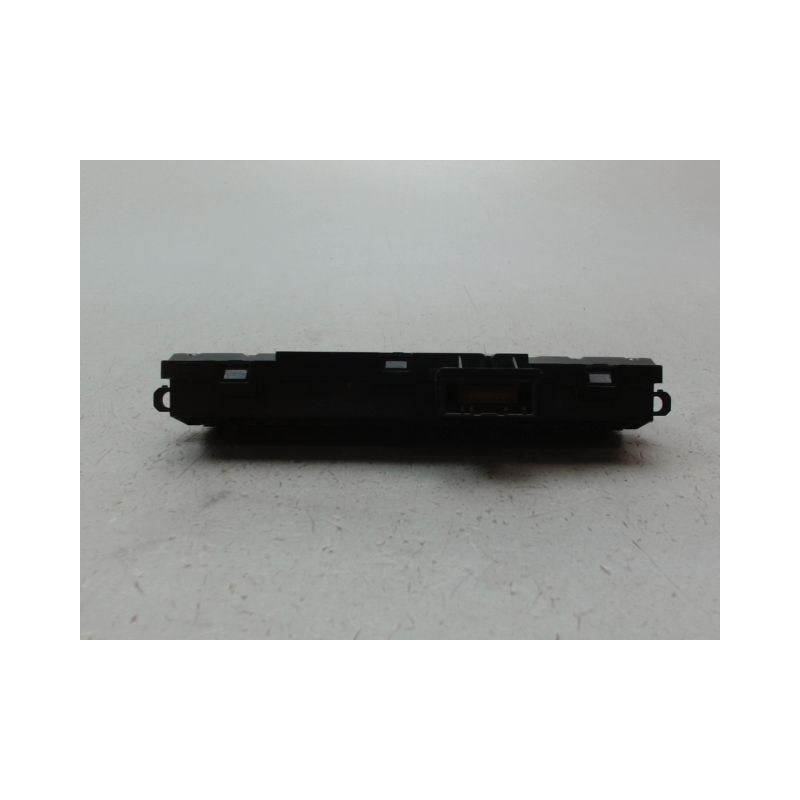BOUTON DE WARNING RENAULT ARKANA