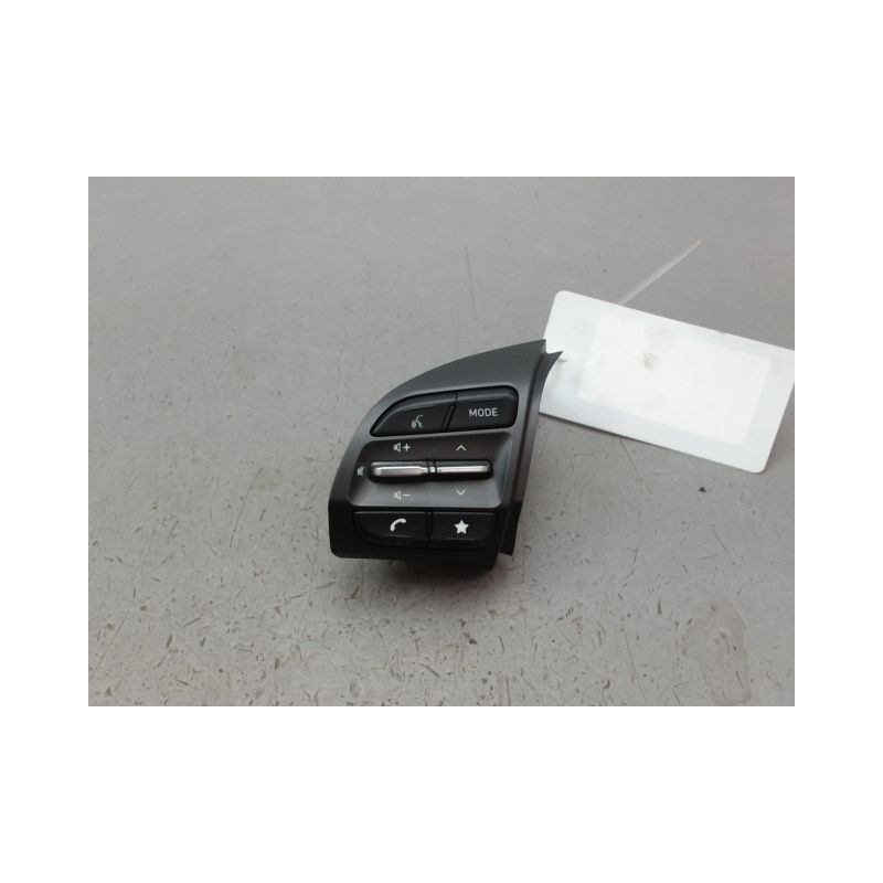 COMMANDES VOLANT DROIT HYUNDAI KONA